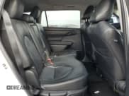 ✅ 2022 Toyota Highlander Hybrid LE • VIN: 5TDZARAH2NS511839 • Lot: 46539855. Wystawiony na Copart z przebiegiem 162 228 mil. Bezpłatny archiwum sprzedaży aukcyjnych z USA i szczegółowy raport historii pojazdu na DreamBid. Zdjęcie 10.