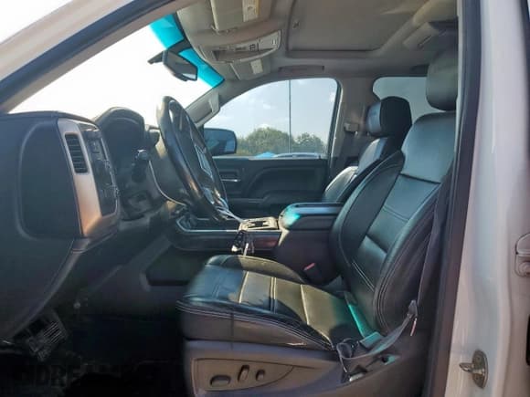 ✅ 2014 GMC Sierra 1500 Denali • VIN: 3GTU2WEJ1EG521442 • Lot: 71038725. Listed on Copart with 178,047 mi. Free auction sales archive from the USA and detailed vehicle history report at DreamBid. Image 7.