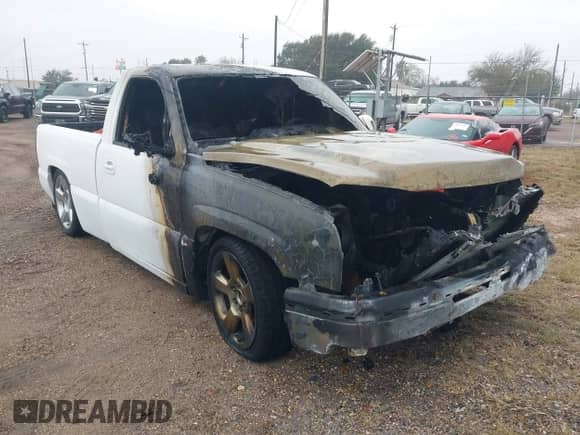 2006 Chevrolet Silverado 1500 LS z VIN 1GCEC14V36Z284351, wystawiony jako IAAI lot #41370473 z przebiegiem Nie podano mil oraz . Historia ofert i sprzedaży dostępna na DreamBid. Obrazek 1.