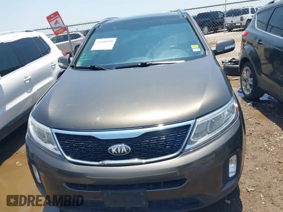 ✅ 2014 Kia Sorento EX • VIN: 5XYKU4A75EG453922 • Lot: 42338759. Wystawiony na IAAI z przebiegiem 195 832 mil. Bezpłatny archiwum sprzedaży aukcyjnych z USA i szczegółowy raport historii pojazdu na DreamBid. Zdjęcie 13.