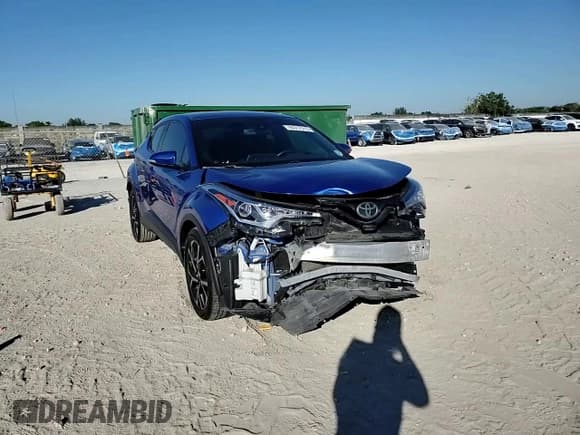 ✅ 2018 Toyota C-HR XLE • VIN: JTNKHMBX3J1011200 • Lot: 93312415. Wystawiony na Copart z przebiegiem 88 899 mil. Bezpłatny archiwum sprzedaży aukcyjnych z USA i szczegółowy raport historii pojazdu na DreamBid. Zdjęcie 15.