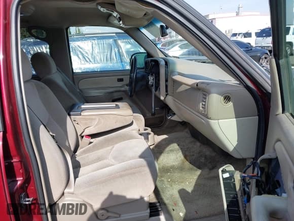 ✅ 2003 Chevrolet Suburban LT • VIN: 1GNEC16Z93J123780 • Лот: 41462005. Опубликован ранее на IAAI с пробегом 162 498 миль. Бесплатный доступ к архиву аукционных продаж из США и подробный отчёт об истории автомобиля на DreamBid. Изображение 5.