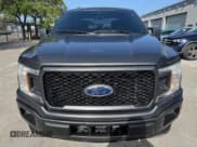 ✅ 2019 Ford F-150 XL • VIN: 1FTEW1CP1KKF22890 • Lot: 69889775. Wystawiony na Copart z przebiegiem 63 774 mil. Bezpłatny archiwum sprzedaży aukcyjnych z USA i szczegółowy raport historii pojazdu na DreamBid. Zdjęcie 5.