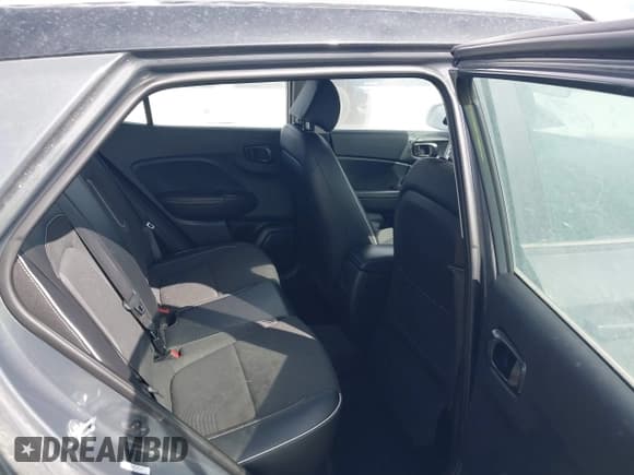 ✅ 2023 Hyundai Venue Limited • VIN: KMHRC8A3XPU274066 • Lot: 40841715. Listed on IAAI with 23,989 mi. Free auction sales archive from the USA and detailed vehicle history report at DreamBid. Image 8.