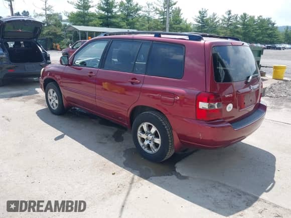 2004 Toyota Highlander with VIN JTEGD21A640084395, listed as a IAAI auction lot 42820915 with 208,871 mi miles and . Bid and sale history available at DreamBid. Image 3.