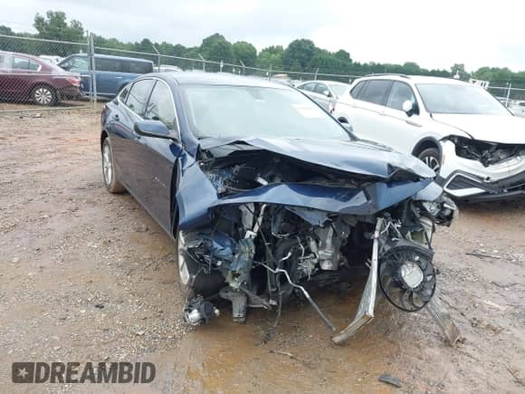 2020 Chevrolet Malibu LT with VIN 1G1ZD5ST2LF013004, listed as a IAAI auction lot 42984101 with 111,911 mi miles and . Bid and sale history available at DreamBid. Image 6.