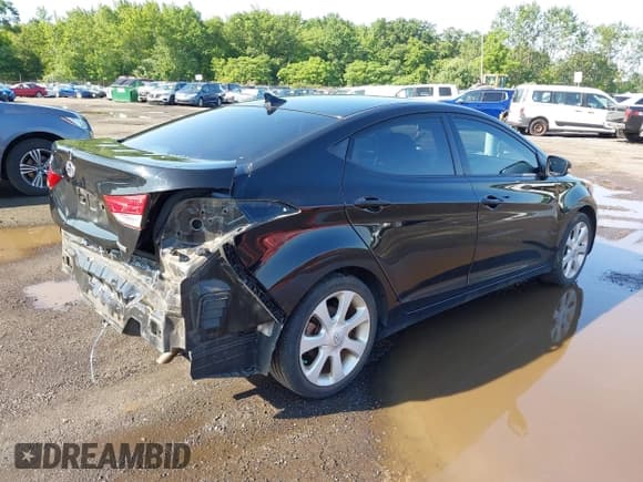 ✅ 2013 Hyundai Elantra Limited • VIN: KMHDH4AE2DU983561 • Лот: 42540229. Опубликован ранее на IAAI с пробегом 84 796 миль. Бесплатный доступ к архиву аукционных продаж из США и подробный отчёт об истории автомобиля на DreamBid. Изображение 6.