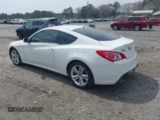 ✅ 2011 Hyundai Genesis Coupe Premium • VIN: KMHHT6KD2BU042884 • Lot: 41745036. Wystawiony na IAAI z przebiegiem 88 518 mil. Bezpłatny archiwum sprzedaży aukcyjnych z USA i szczegółowy raport historii pojazdu na DreamBid. Zdjęcie 3.