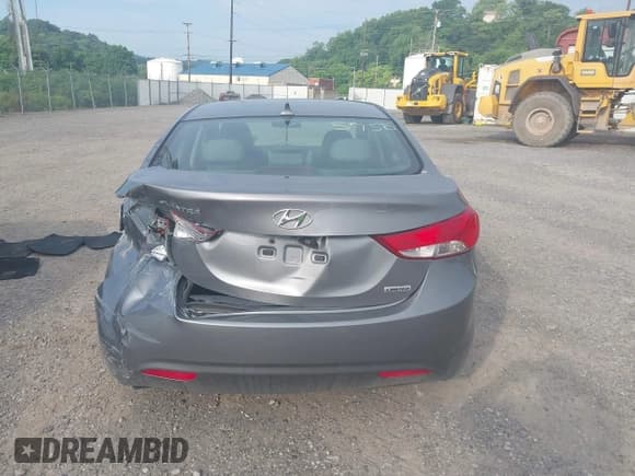 ✅ 2013 Hyundai Elantra GLS • VIN: 5NPDH4AE5DH357503 • Lot: 42606676. Listed on IAAI with 279,824 mi. Free auction sales archive from the USA and detailed vehicle history report at DreamBid. Image 16.