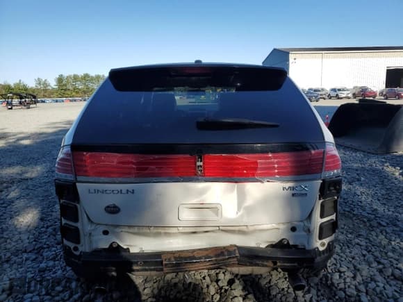 ✅ 2008 Lincoln MKX • VIN: 2LMDU88C28BJ14028 • Lot: 81858655. Listed on Copart with 89,837 mi. Free auction sales archive from the USA and detailed vehicle history report at DreamBid. Image 6.