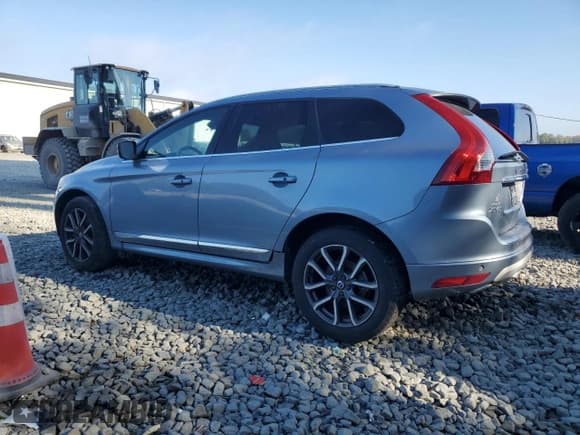 ✅ 2017 Volvo XC60 Dynamic • VIN: YV449MRR5H2087942 • Лот: 85553455. Опубликован ранее на Copart с пробегом 148 454 миль. Бесплатный доступ к архиву аукционных продаж из США и подробный отчёт об истории автомобиля на DreamBid. Изображение 2.