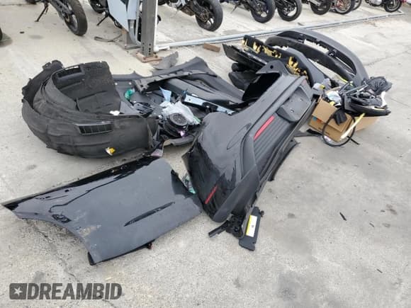 ✅ 2022 Porsche Taycan • VIN: WP0AA2Y17NSA14812 • Lot: 57610295. Wystawiony na Copart z przebiegiem 35 733 mil. Bezpłatny archiwum sprzedaży aukcyjnych z USA i szczegółowy raport historii pojazdu na DreamBid. Zdjęcie 12.