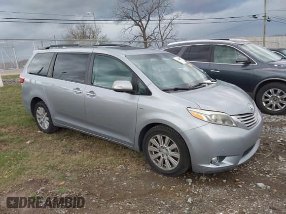 ✅ 2017 Toyota Sienna XLE • VIN: 5TDDZ3DC9HS152414 • Лот: 43638632. Опубликован ранее на IAAI с пробегом 148 717 миль. Бесплатный доступ к архиву аукционных продаж из США и подробный отчёт об истории автомобиля на DreamBid. Изображение 1.