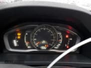 ✅ 2017 Volvo V60 T5 Drive-E • VIN: YV140MEJ0H1352909 • Лот: 50656645. Опубликован ранее на Copart с пробегом 128 380 миль. Бесплатный доступ к архиву аукционных продаж из США и подробный отчёт об истории автомобиля на DreamBid. Изображение 9.