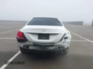 ✅ 2017 Mercedes-Benz C 300 • VIN: 55SWF4KB8HU221565 • Lot: 43473177. Wystawiony na IAAI z przebiegiem 65 400 mil. Bezpłatny archiwum sprzedaży aukcyjnych z USA i szczegółowy raport historii pojazdu na DreamBid. Zdjęcie 17.