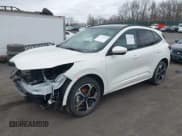 ✅ 2023 Ford Escape ST-Line Select • VIN: 1FMCU9NA3PUA96065 • Lot: 41779729. Wystawiony na IAAI z przebiegiem 17 264 mil. Bezpłatny archiwum sprzedaży aukcyjnych z USA i szczegółowy raport historii pojazdu na DreamBid. Zdjęcie 2.