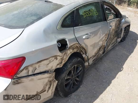 2016 Chevrolet Malibu LT z VIN 1G1ZE5ST5GF303756, wystawiony jako IAAI lot #43351963 z przebiegiem Nie podano mil oraz . Historia ofert i sprzedaży dostępna na DreamBid. Obrazek 19.