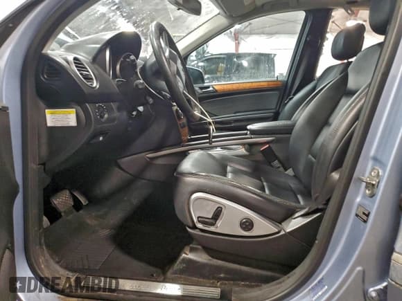 ✅ 2009 Mercedes-Benz M 350 • VIN: 4JGBB86E99A498254 • Lot: 95301815. Wystawiony na Copart z przebiegiem 208 071 mil. Bezpłatny archiwum sprzedaży aukcyjnych z USA i szczegółowy raport historii pojazdu na DreamBid. Zdjęcie 7.