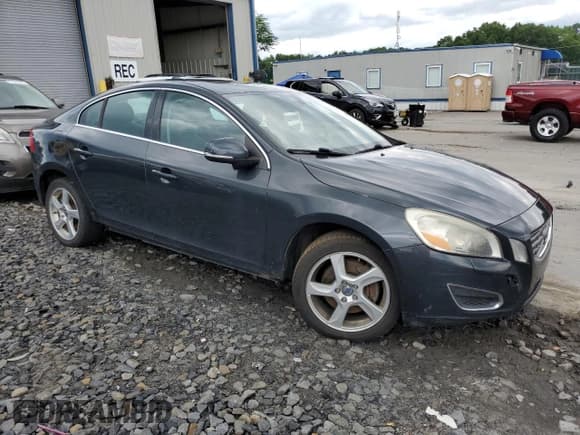 ✅ 2013 Volvo S60 T5 Premier • VIN: YV1612FS9D1211946 • Lot: 62089605. Listed on Copart with Not provided. Free auction sales archive from the USA and detailed vehicle history report at DreamBid. Image 4.