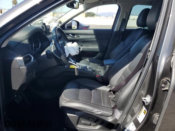 ✅ 2017 Mazda CX-5 Grand Touring • VIN: JM3KFBDL7H0168468 • Lot: 84628255. Wystawiony na Copart z przebiegiem 60 139 mil. Bezpłatny archiwum sprzedaży aukcyjnych z USA i szczegółowy raport historii pojazdu na DreamBid. Zdjęcie 7.