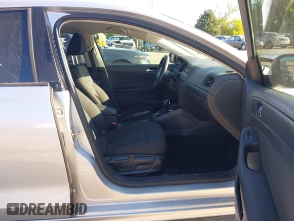 ✅ 2015 Volkswagen Jetta S • VIN: 3VW2K7AJ5FM324972 • Lot: 43074500. Listed on IAAI with 173,780 mi. Free auction sales archive from the USA and detailed vehicle history report at DreamBid. Image 5.