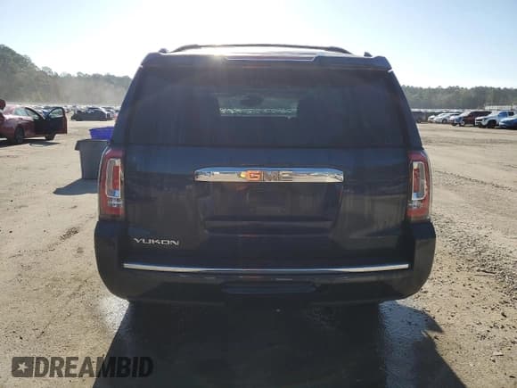 ✅ 2017 GMC Yukon Denali • VIN: 1GKS1CKJ9HR294989 • Lot: 71468075. Listed on Copart with 77,418 mi. Free auction sales archive from the USA and detailed vehicle history report at DreamBid. Image 6.