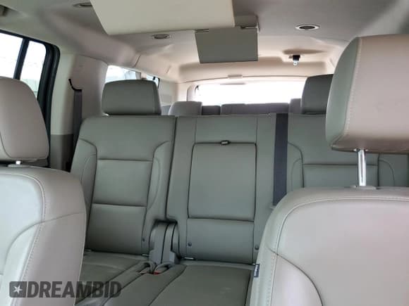 ✅ 2018 Chevrolet Suburban LT • VIN: 1GNSCHKC4JR249122 • Лот: 81604185. Опубликован ранее на Copart с пробегом 121 859 миль. Бесплатный доступ к архиву аукционных продаж из США и подробный отчёт об истории автомобиля на DreamBid. Изображение 10.