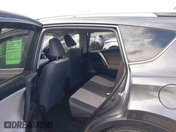 ✅ 2014 Toyota RAV4 LE • VIN: JTMZFREV9EJ005634 • Lot: 43464815. Wystawiony na IAAI z przebiegiem 194 719 mil. Bezpłatny archiwum sprzedaży aukcyjnych z USA i szczegółowy raport historii pojazdu na DreamBid. Zdjęcie 8.