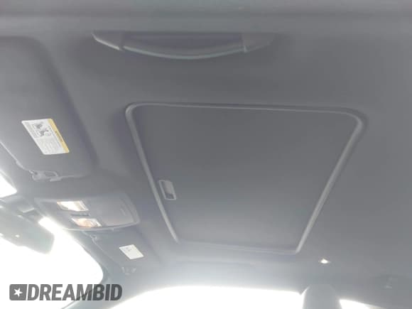 ✅ 2015 Dodge Challenger R/T • VIN: 2C3CDZAT9FH914013 • Lot: 43288641. Wystawiony na IAAI z przebiegiem 61 922 mil. Bezpłatny archiwum sprzedaży aukcyjnych z USA i szczegółowy raport historii pojazdu na DreamBid. Zdjęcie 21.