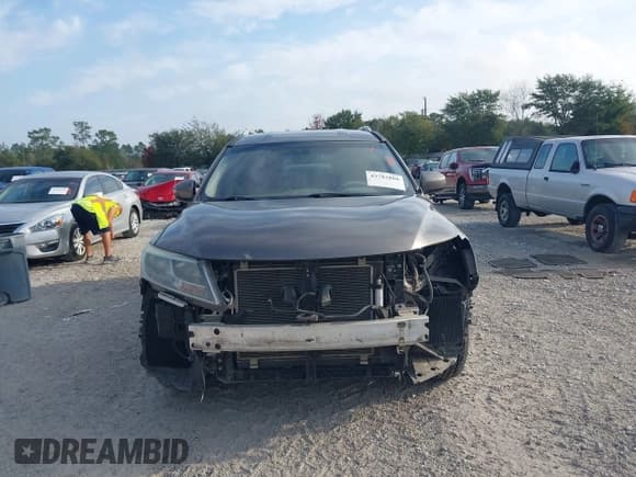 ✅ 2014 Nissan Pathfinder SL • VIN: 5N1AR2MN0EC674615 • Lot: 43783888. Listed on IAAI with 134,929 mi. Free auction sales archive from the USA and detailed vehicle history report at DreamBid. Image 12.