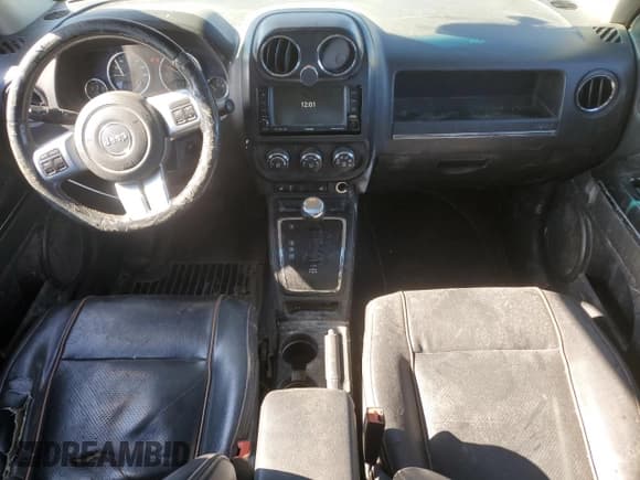 ✅ 2011 Jeep Patriot Latitude X • VIN: 1J4NF4GBXBD165241 • Lot: 46811435. Listed on Copart with 197,802 mi. Free auction sales archive from the USA and detailed vehicle history report at DreamBid. Image 8.