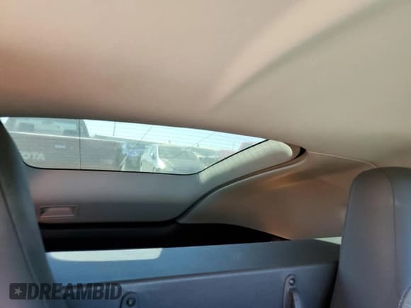 ✅ 2006 Chrysler Crossfire Limited • VIN: 1C3AN69L96X063804 • Лот: 73375054. Опубликован ранее на Copart с пробегом 47 203 миль. Бесплатный доступ к архиву аукционных продаж из США и подробный отчёт об истории автомобиля на DreamBid. Изображение 10.