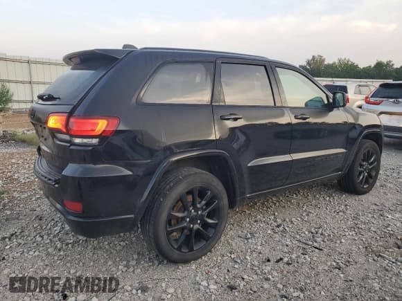 ✅ 2021 Jeep Grand Cherokee Laredo X • VIN: 1C4RJFAG2MC779120 • Lot: 66554965. Listed on Copart with 61,940 mi. Free auction sales archive from the USA and detailed vehicle history report at DreamBid. Image 3.