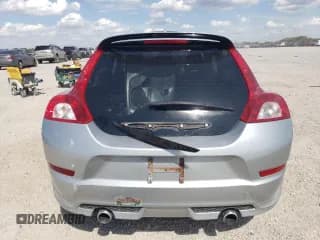 ✅ 2011 Volvo C30 • VIN: YV1672MKXB2193661 • Lot: 69878964. Wystawiony na Copart z przebiegiem 97 250 mil. Bezpłatny archiwum sprzedaży aukcyjnych z USA i szczegółowy raport historii pojazdu na DreamBid. Zdjęcie 6.