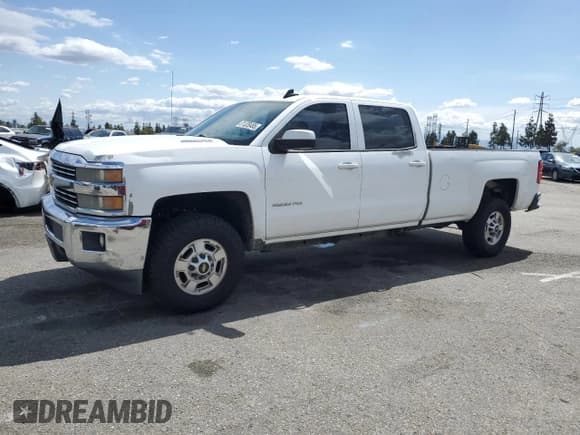 ✅ 2015 Chevrolet Silverado 2500HD LT • VIN: 1GC1CVE82FF539944 • Lot: 51328485. Listed on Copart with 332,109 mi. Free auction sales archive from the USA and detailed vehicle history report at DreamBid. Image 1.