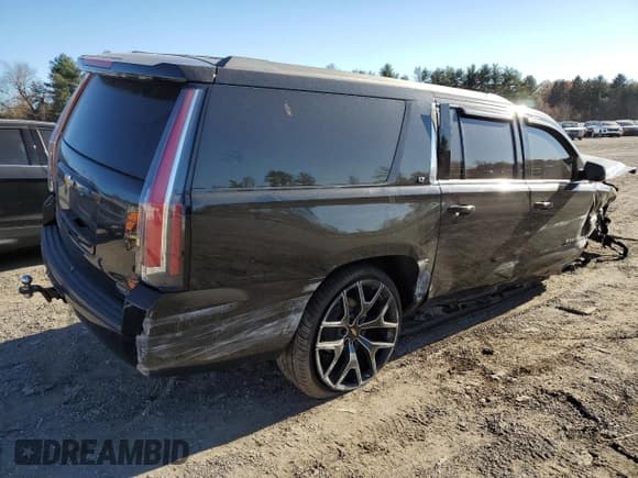 ✅ 2015 Chevrolet Suburban LT • VIN: 1GNSKJKC6FR618466 • Lot: 78692574. Wystawiony na Copart z przebiegiem 151 200 mil. Bezpłatny archiwum sprzedaży aukcyjnych z USA i szczegółowy raport historii pojazdu na DreamBid. Zdjęcie 3.
