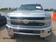 ✅ 2015 Chevrolet Silverado 2500HD LT • VIN: 1GC1KVEG3FF661609 • Lot: 42485031. Wystawiony na IAAI z przebiegiem 187 452 mil. Bezpłatny archiwum sprzedaży aukcyjnych z USA i szczegółowy raport historii pojazdu na DreamBid. Zdjęcie 12.