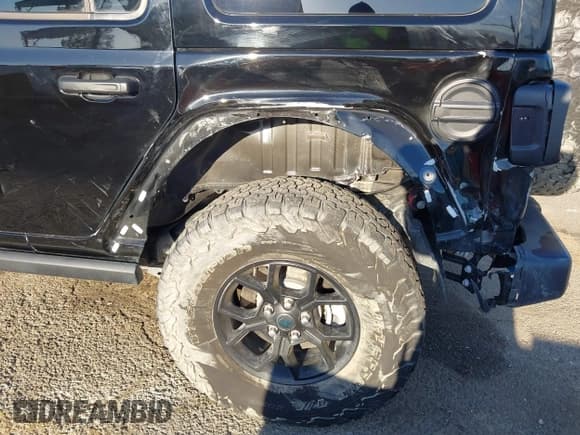 ✅ 2024 Jeep Wrangler Willys • VIN: 1C4RJXN6XRW215633 • Лот: 41861641. Опубликован ранее на IAAI с пробегом 3 927 миль. Бесплатный доступ к архиву аукционных продаж из США и подробный отчёт об истории автомобиля на DreamBid. Изображение 17.