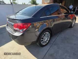 2011 Chevrolet Cruze ECO 1XF z VIN 1G1PJ5S94B7218448, wystawiony jako Copart lot #84367285 z przebiegiem 133 741 mil mil oraz Czysty tytuł • Clean title. Historia ofert i sprzedaży dostępna na DreamBid. Obrazek 4.