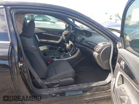 ✅ 2016 Honda Accord LX-S • VIN: 1HGCT1A36GA006264 • Lot: 43435913. Wystawiony na IAAI z przebiegiem 92 711 mil. Bezpłatny archiwum sprzedaży aukcyjnych z USA i szczegółowy raport historii pojazdu na DreamBid. Zdjęcie 5.