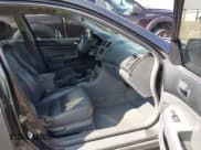 ✅ 2006 Honda Accord EX-L • VIN: 1HGCM56826A136694 • Lot: 43554842. Listed on IAAI with 186,222 mi. Free auction sales archive from the USA and detailed vehicle history report at DreamBid. Image 5.