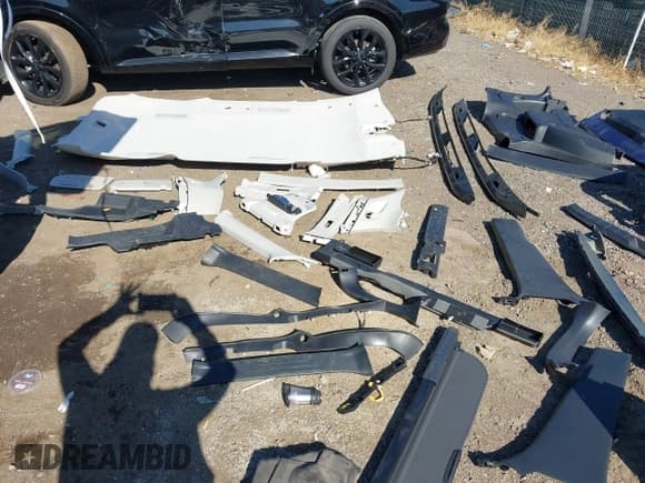 ✅ 2022 Subaru Ascent Premium • VIN: 4S4WMACD0N3462675 • Lot: 43146321. Listed on IAAI with 28,940 mi. Free auction sales archive from the USA and detailed vehicle history report at DreamBid. Image 18.