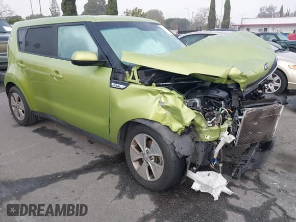 ✅ 2016 Kia Soul • VIN: KNDJN2A22G7854717 • Lot: 41611111. Wystawiony na IAAI z przebiegiem 62 157 mil. Bezpłatny archiwum sprzedaży aukcyjnych z USA i szczegółowy raport historii pojazdu na DreamBid. Zdjęcie 1.