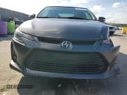 ✅ 2016 Scion tC • VIN: JTKJF5C71GJ014446 • Lot: 89544355. Wystawiony na Copart z przebiegiem 133 653 mil. Bezpłatny archiwum sprzedaży aukcyjnych z USA i szczegółowy raport historii pojazdu na DreamBid. Zdjęcie 5.