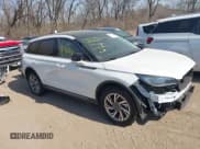 ✅ 2024 Lincoln Corsair Premiere • VIN: 5LMCJ1CAXRUL15939 • Lot: 41782141. Wystawiony na IAAI z przebiegiem 7 213 mil. Bezpłatny archiwum sprzedaży aukcyjnych z USA i szczegółowy raport historii pojazdu na DreamBid. Zdjęcie 1.