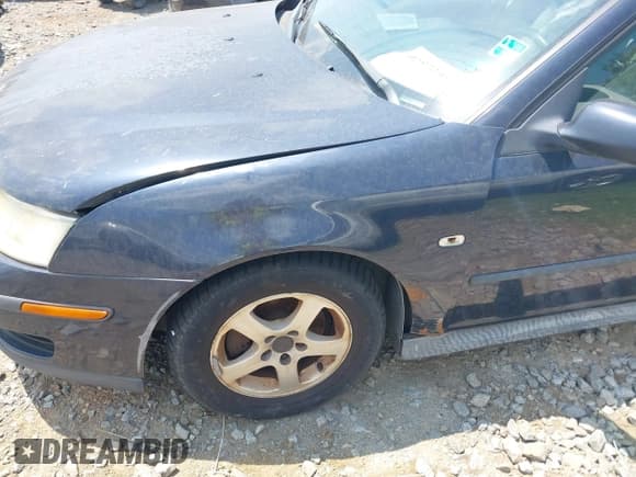 ✅ 2004 Saab 9-3 Linear • VIN: YS3FB49S341019554 • Lot: 42572367. Wystawiony na IAAI z przebiegiem 281 862 mil. Bezpłatny archiwum sprzedaży aukcyjnych z USA i szczegółowy raport historii pojazdu na DreamBid. Zdjęcie 6.