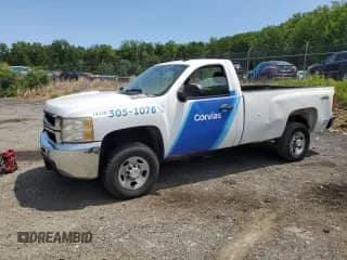 2009 Chevrolet Silverado 2500HD Work Truck z VIN 1GCHK44K19F147874, wystawiony jako Copart lot #59189655 z przebiegiem 76 160 mil mil oraz Czysty tytuł • Clean title. Historia ofert i sprzedaży dostępna na DreamBid. Obrazek 1.
