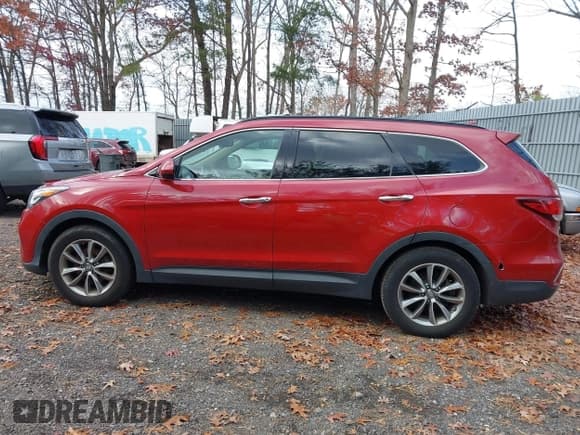 ✅ 2017 Hyundai Santa Fe SE • VIN: KM8SMDHF1HU238369 • Lot: 43682236. Wystawiony na IAAI z przebiegiem 179 000 mil. Bezpłatny archiwum sprzedaży aukcyjnych z USA i szczegółowy raport historii pojazdu na DreamBid. Zdjęcie 14.