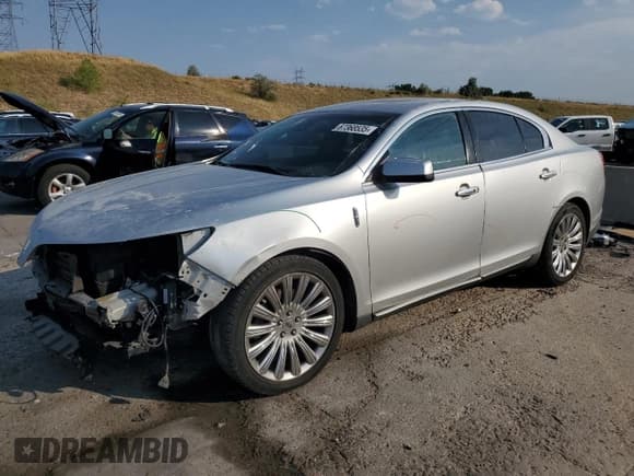 ✅ 2013 Lincoln MKS • VIN: 1LNHL9EK3DG618754 • Лот: 67368535. Опубликован ранее на Copart с пробегом 65 807 миль. Бесплатный доступ к архиву аукционных продаж из США и подробный отчёт об истории автомобиля на DreamBid. Изображение 1.