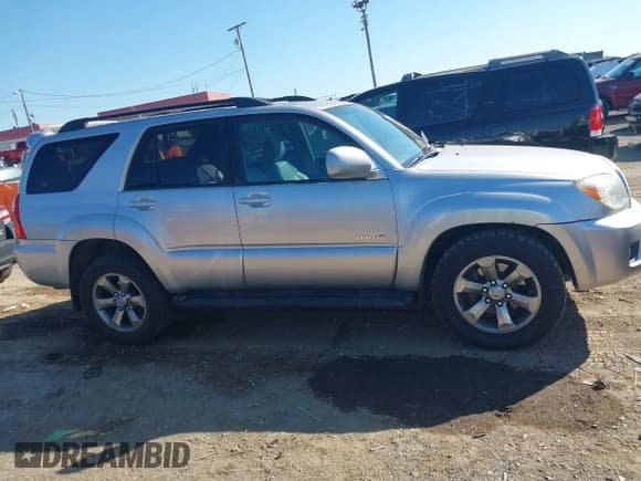 ✅ 2007 Toyota 4Runner Limited • VIN: JTEZU17R978069282 • Lot: 43445875. Listed on IAAI with 48,086 mi. Free auction sales archive from the USA and detailed vehicle history report at DreamBid. Image 13.